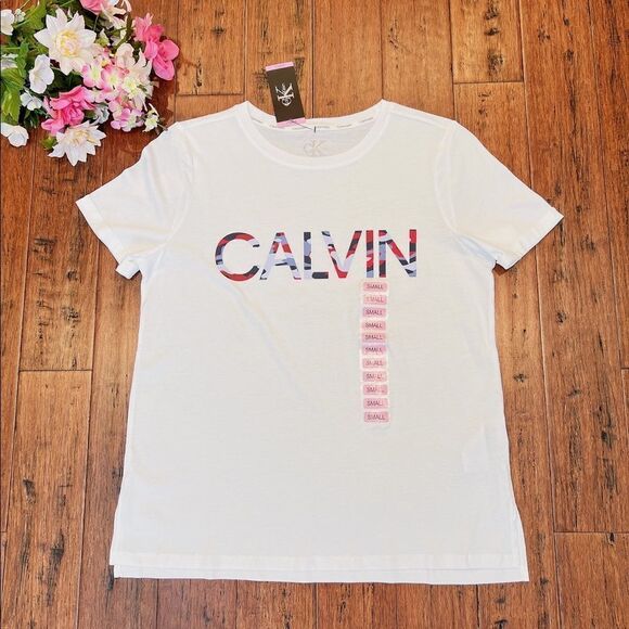 💚 NWT Calvin Klein Soft Crew‎ Neck Rolled Sleeve Graphic Logo T-Shirt Size S - Picture 1 of 5